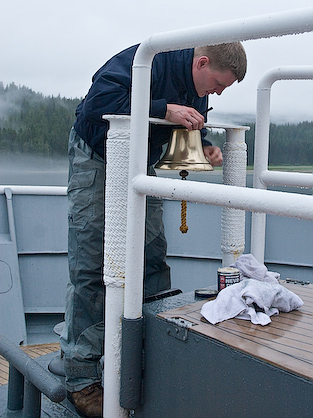 ship's bell 